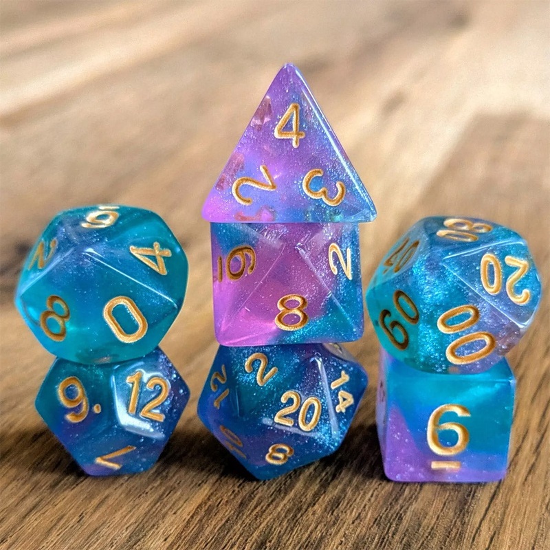 Aloha Fade – 7 Piece Polyhedral Dice Set + Dice Bag