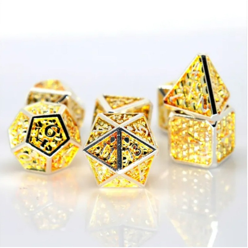 Dragons Hoard  – 7 Piece Metal Polyhedral Dice Set & Dice Case