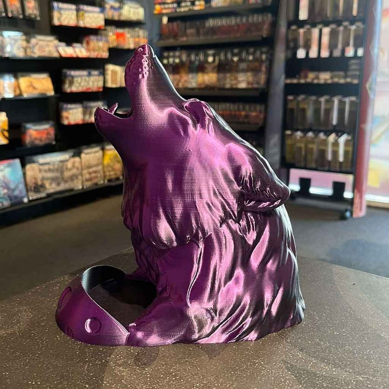3D Printed Dice Tower – Wolf (Black/Purple)